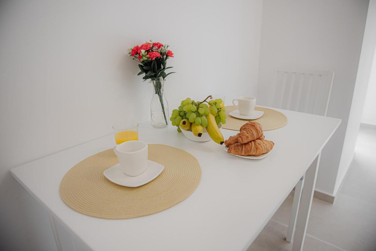 Modern Apartment In ティミショアラ エクステリア 写真